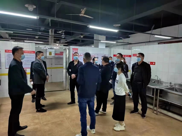 守好舌尖安全线，提升服务高质量——后勤与资产管理处召开膳食服务工作集体约谈会